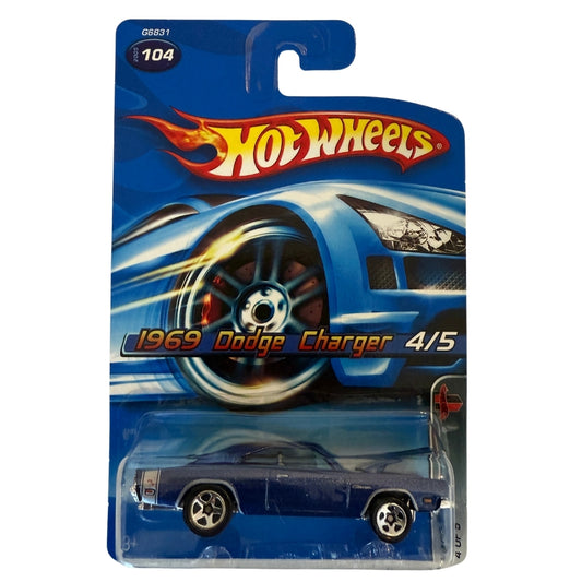 Hot Wheels 1969 Dodge Charger 2005 #104 – Muscle Mania Series – Blue Die-Cast Mopar Classic – Mint on Card